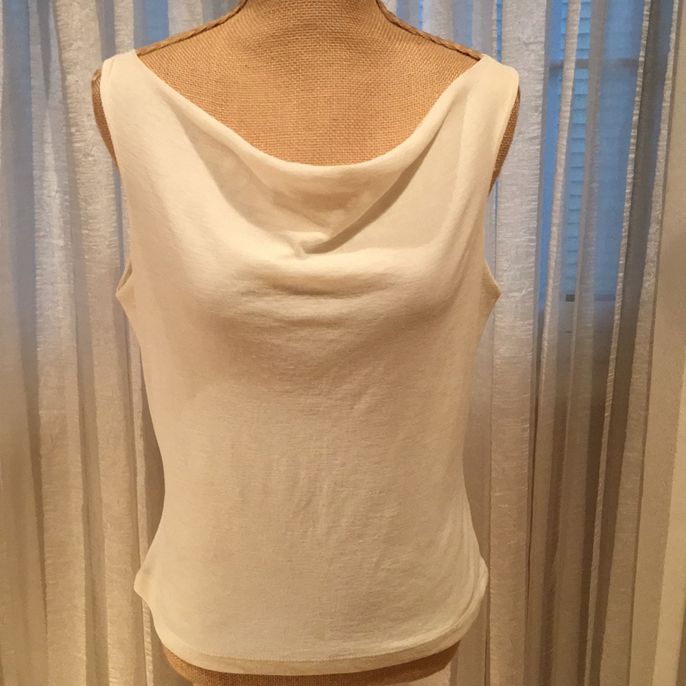 White House/Black Market tee- shirt, size M